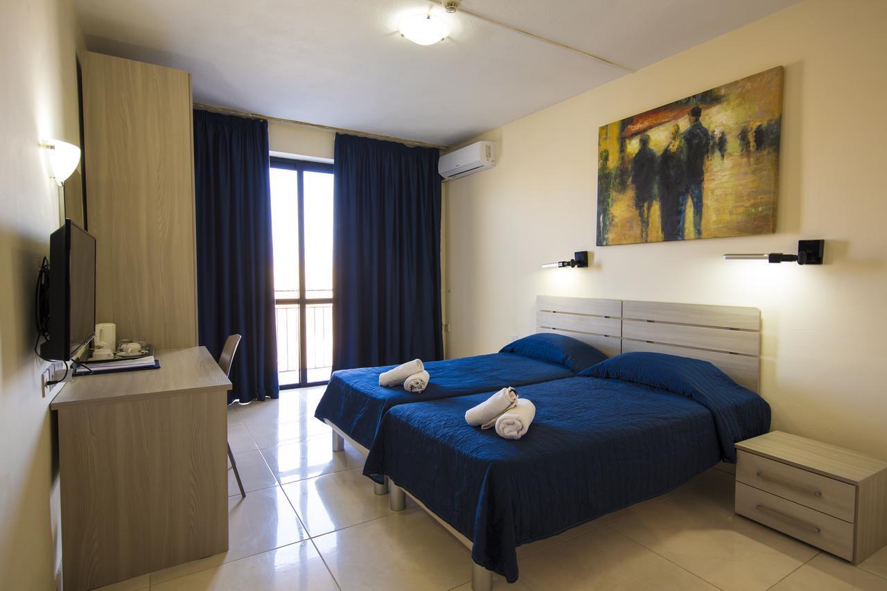 RELAX INN HOTEL