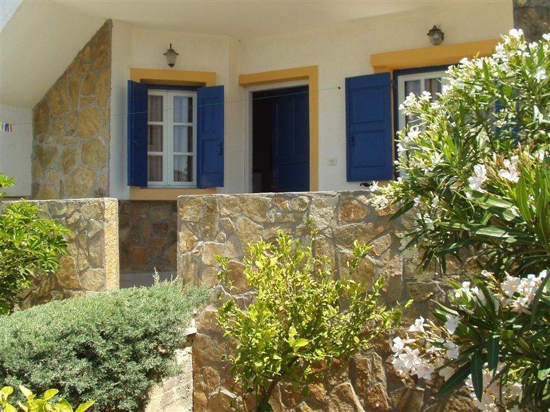 Eleni\'s 1 *