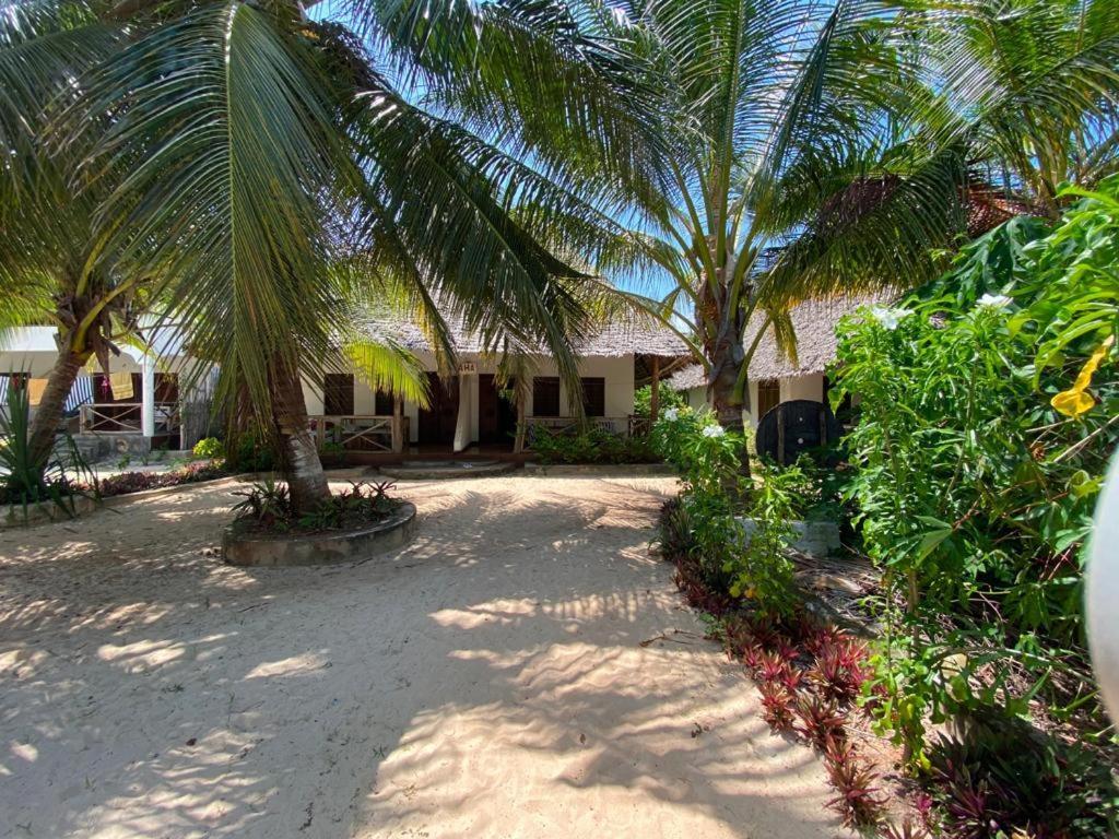 Mbuyuni Beach Village