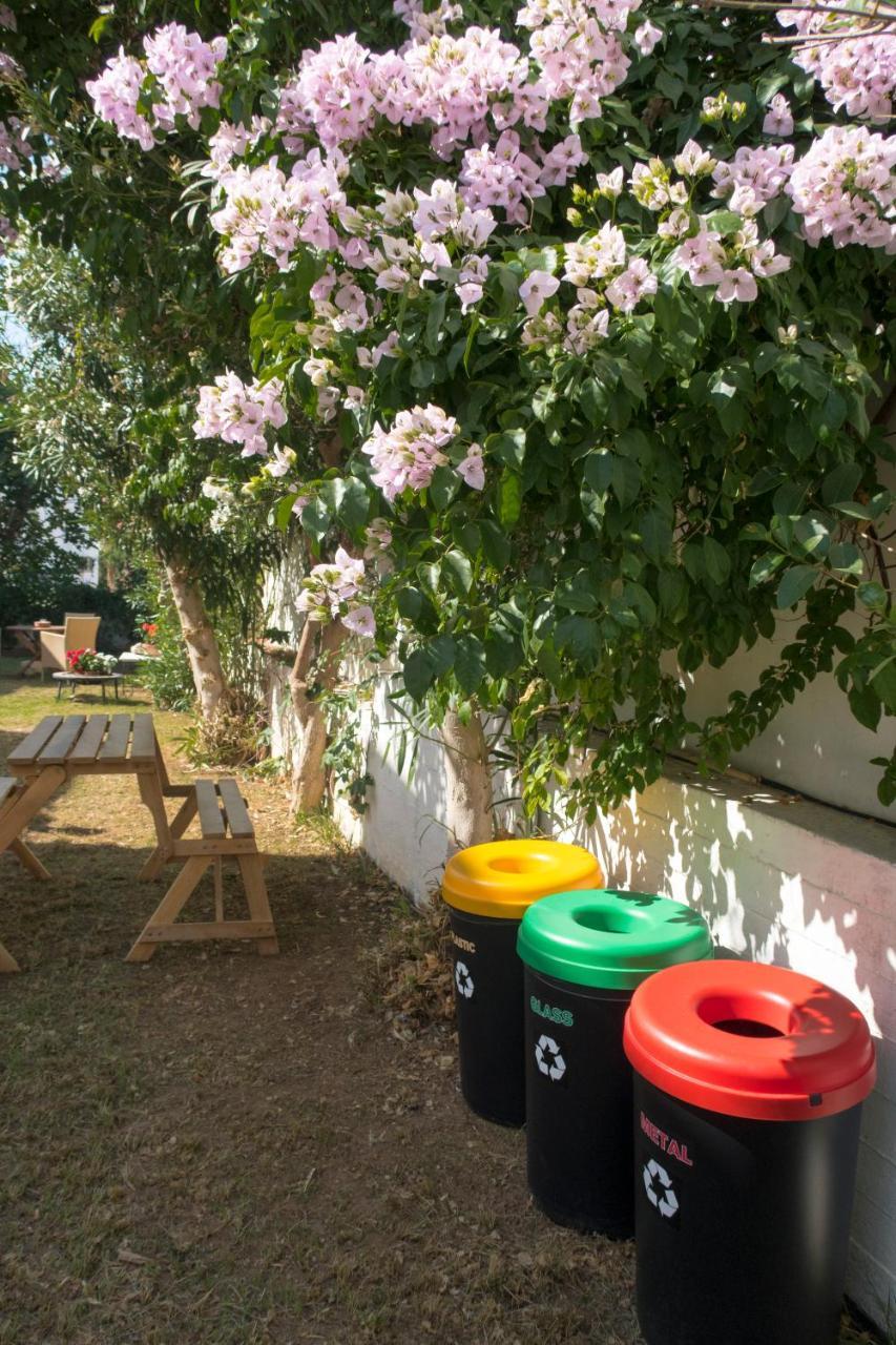 Astra Apartments Hotel 2 *