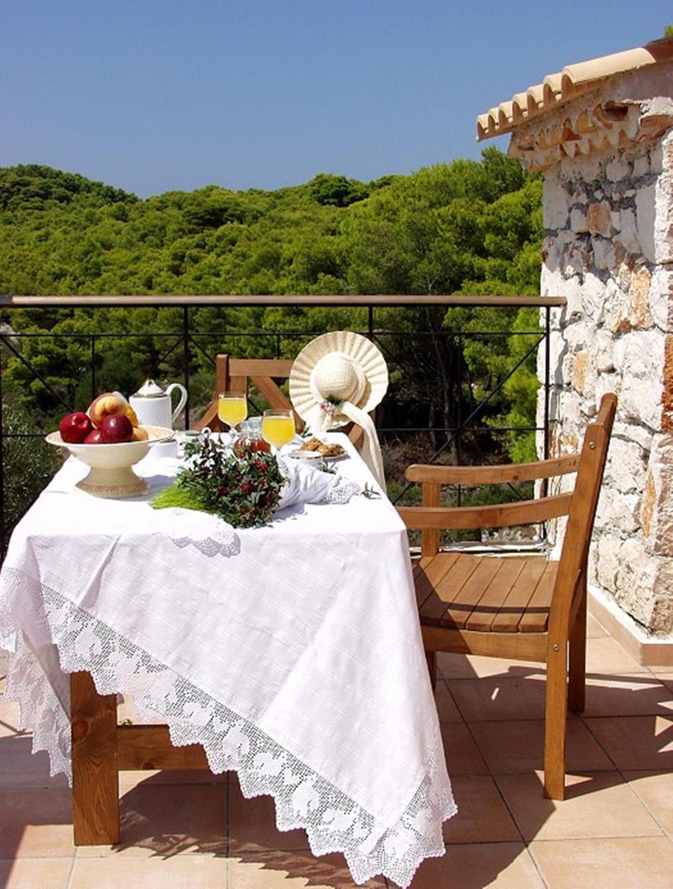 Revera Traditional Stone Villas, Apartments & Studios 