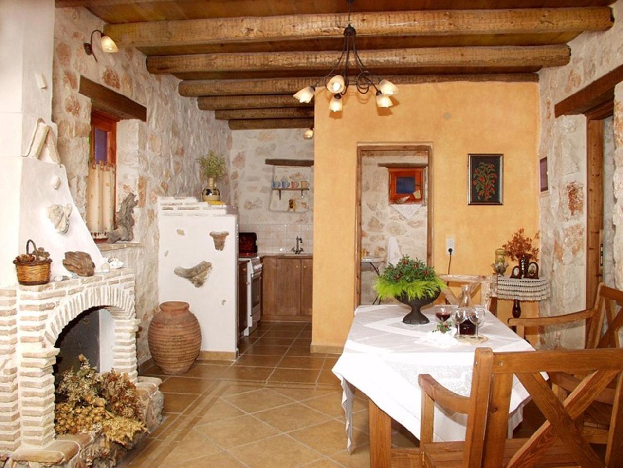 Revera Traditional Stone Villas, Apartments & Studios 