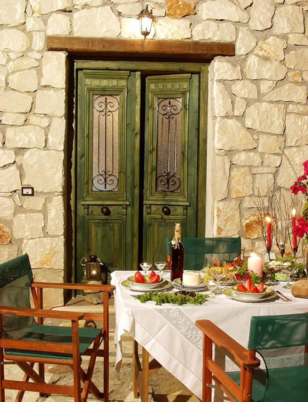 Revera Traditional Stone Villas, Apartments & Studios 