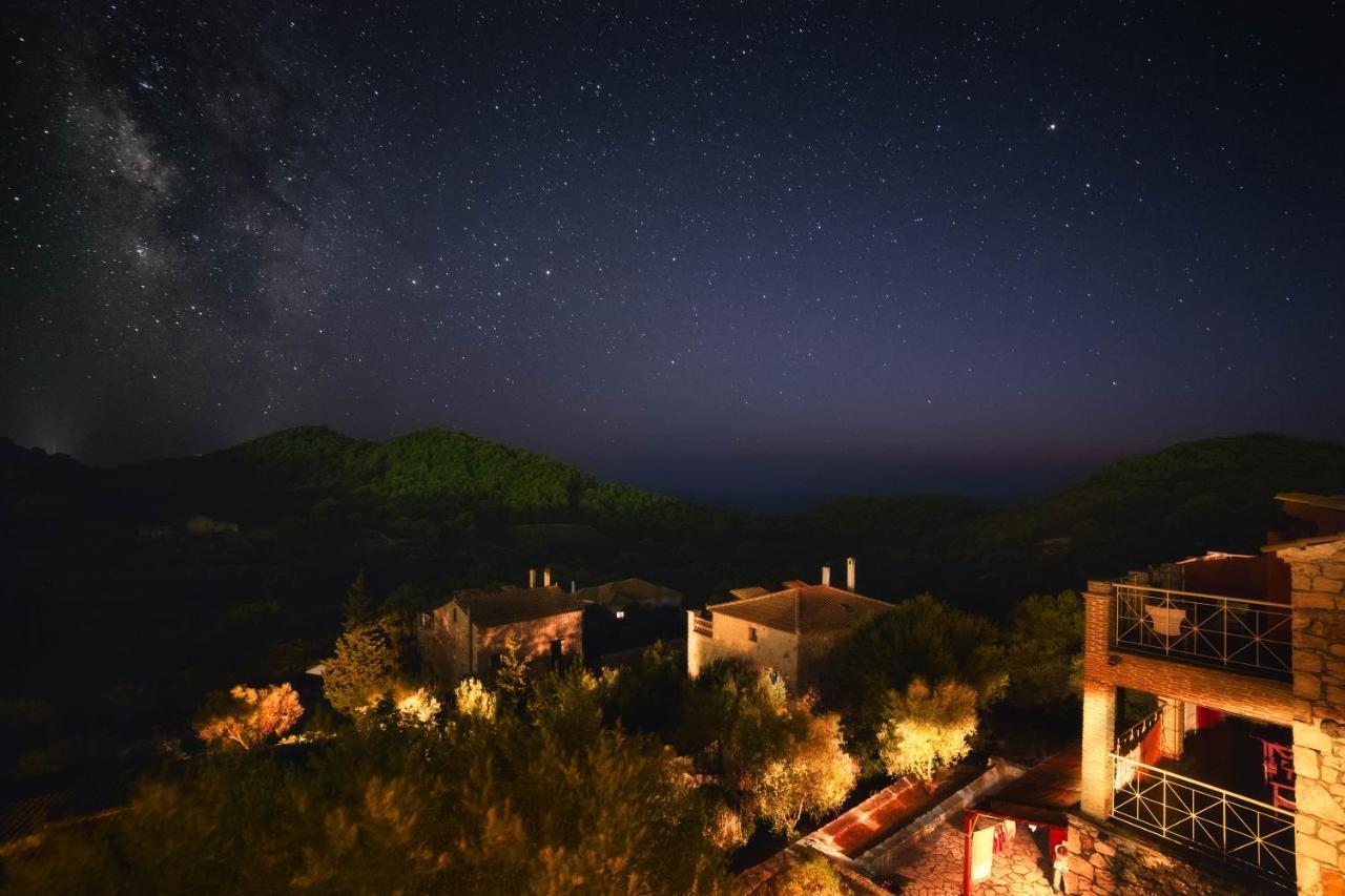 Revera Traditional Stone Villas, Apartments & Studios 