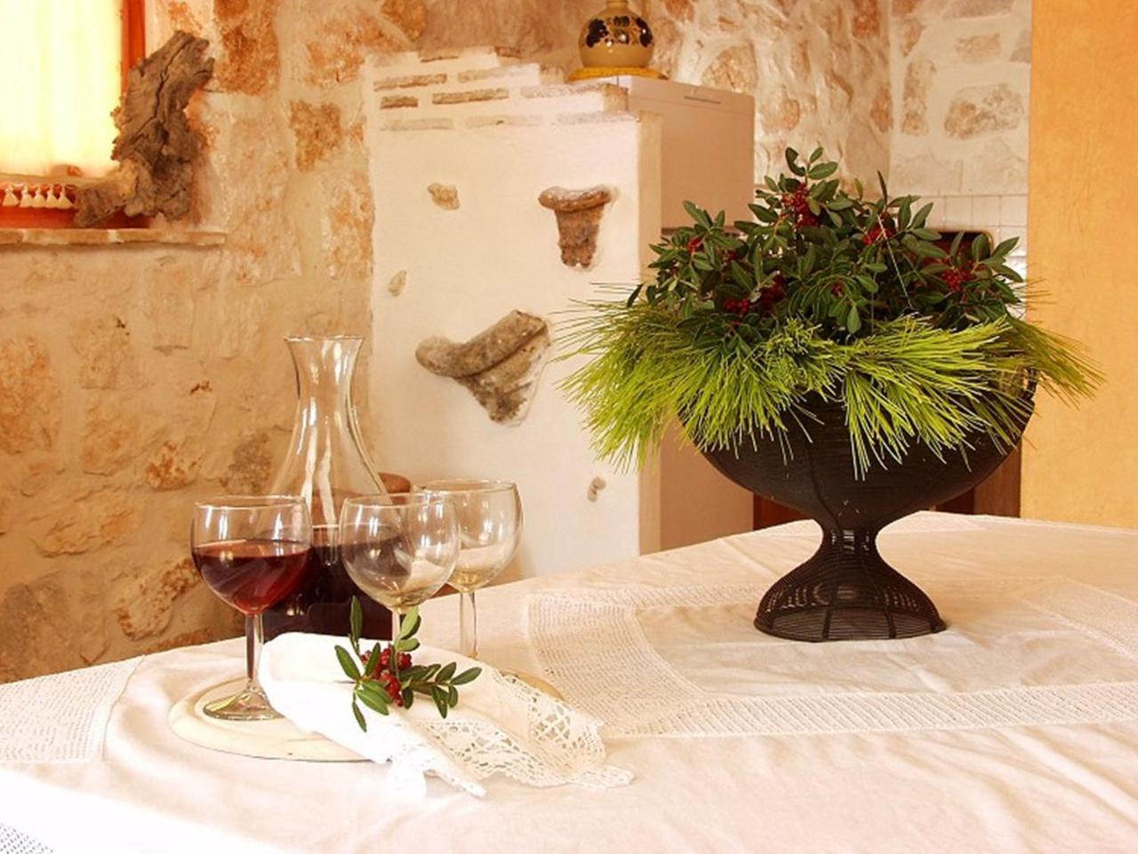 Revera Traditional Stone Villas, Apartments & Studios 