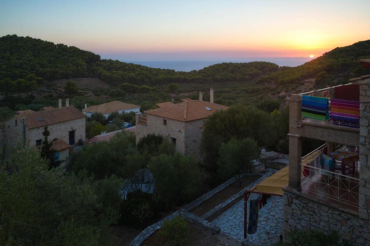 Revera Traditional Stone Villas, Apartments & Studios 