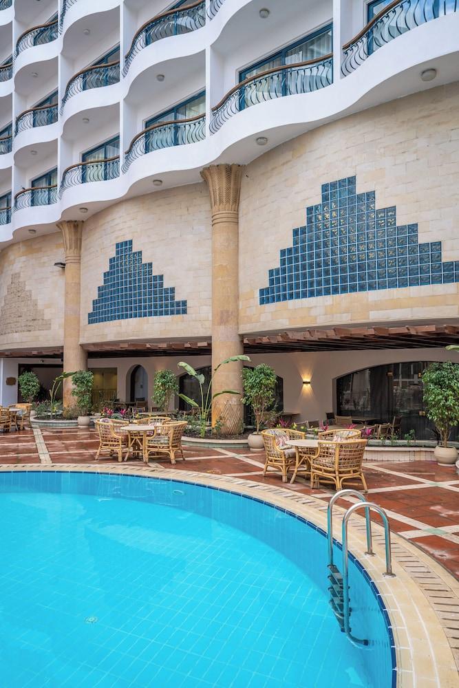 Azal Pyramids Hotel
