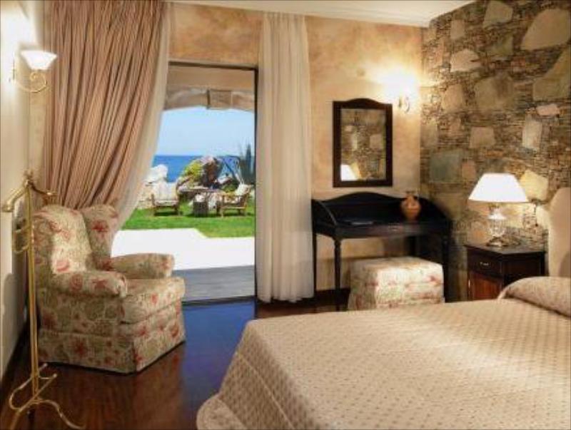 Aquila Rithymna Beach