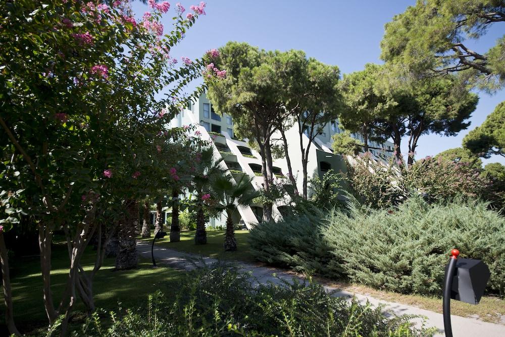 Limak Atlantis de Luxe Hotel & Resort