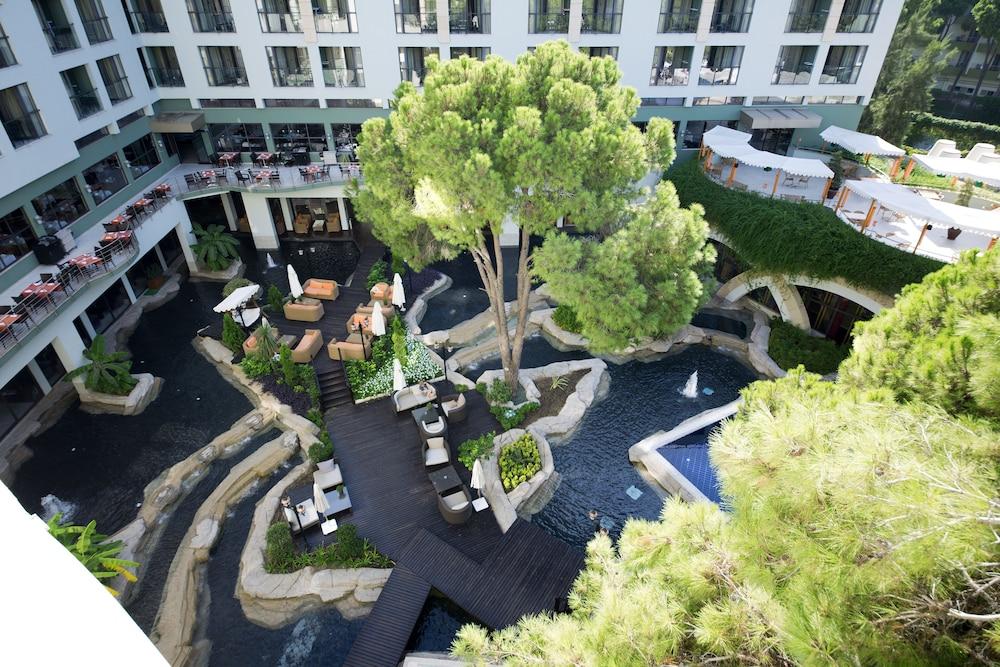 Limak Atlantis de Luxe Hotel & Resort