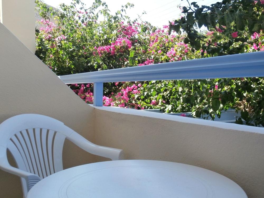 Narkissos Hotel