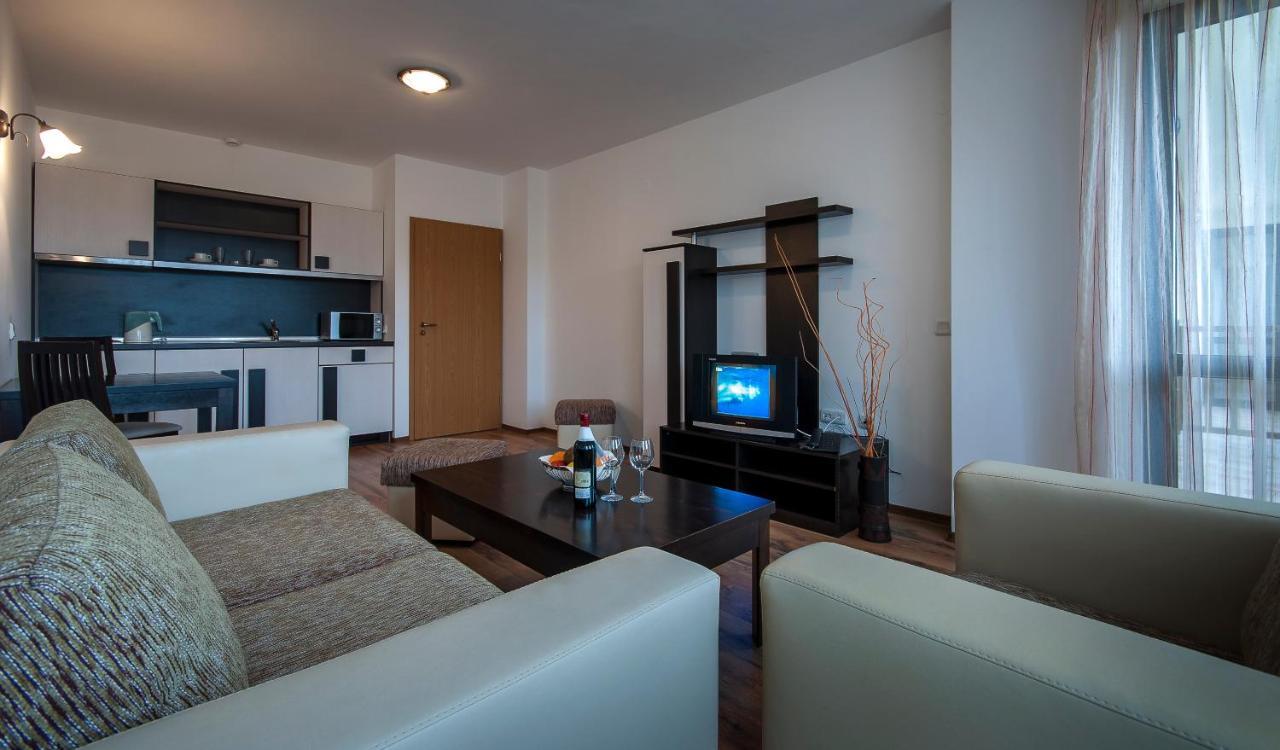 Grand Royale Apartment Complex & Spa