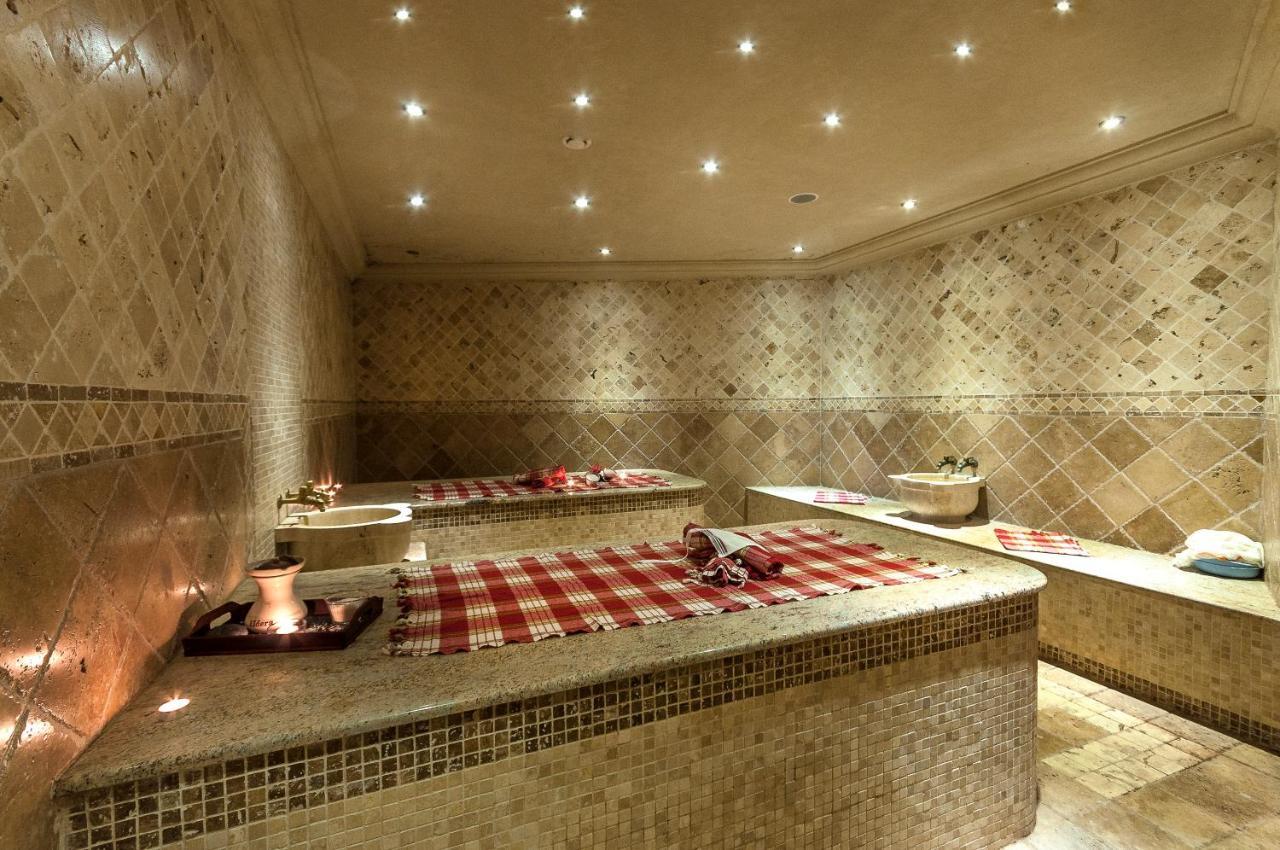 Grand Royale Apartment Complex & Spa