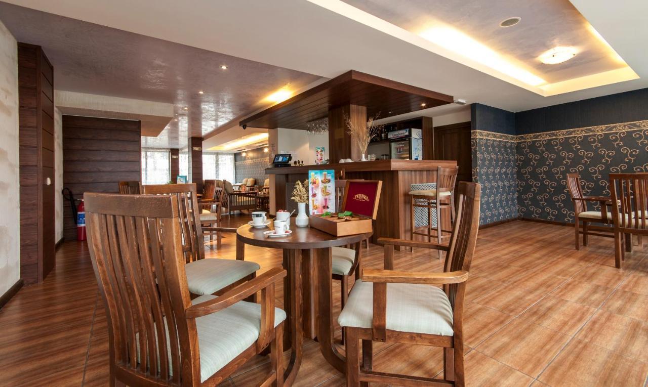 Grand Royale Apartment Complex & Spa