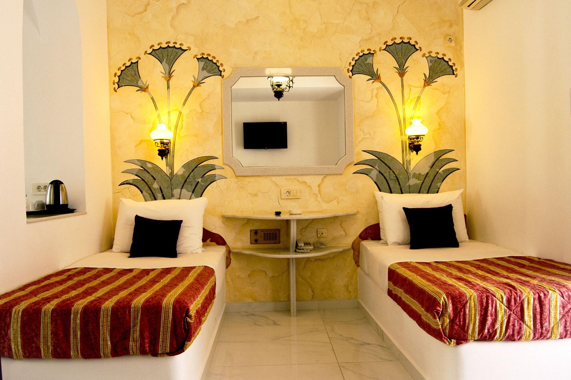 Black Sandy Beach 3 *