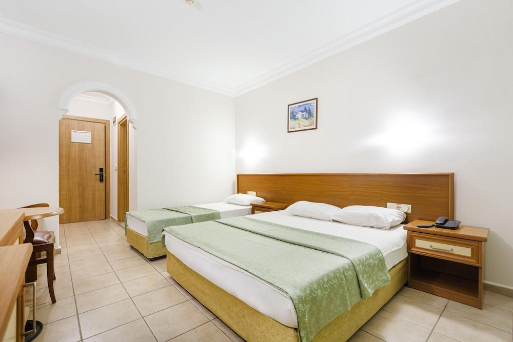 Alanya Beach Hotel