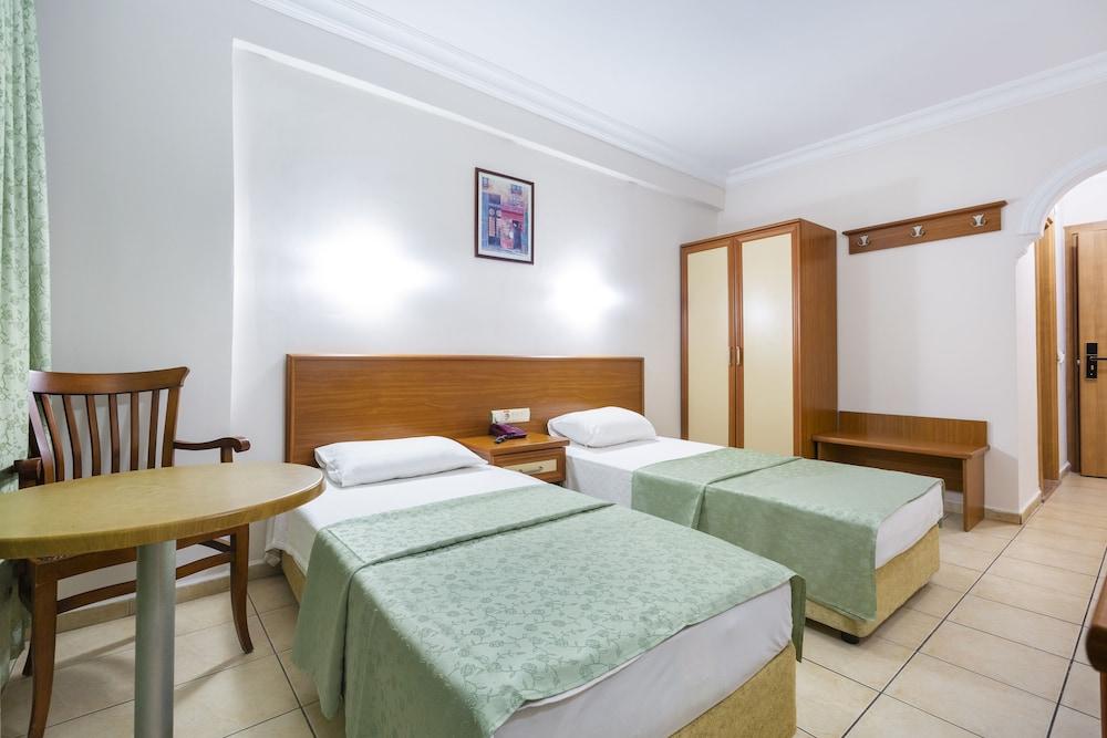 Alanya Beach Hotel