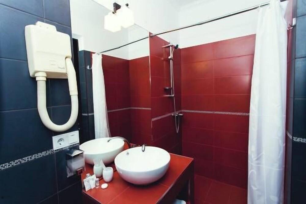 Shadow Boutique Hotel amp; Spa
