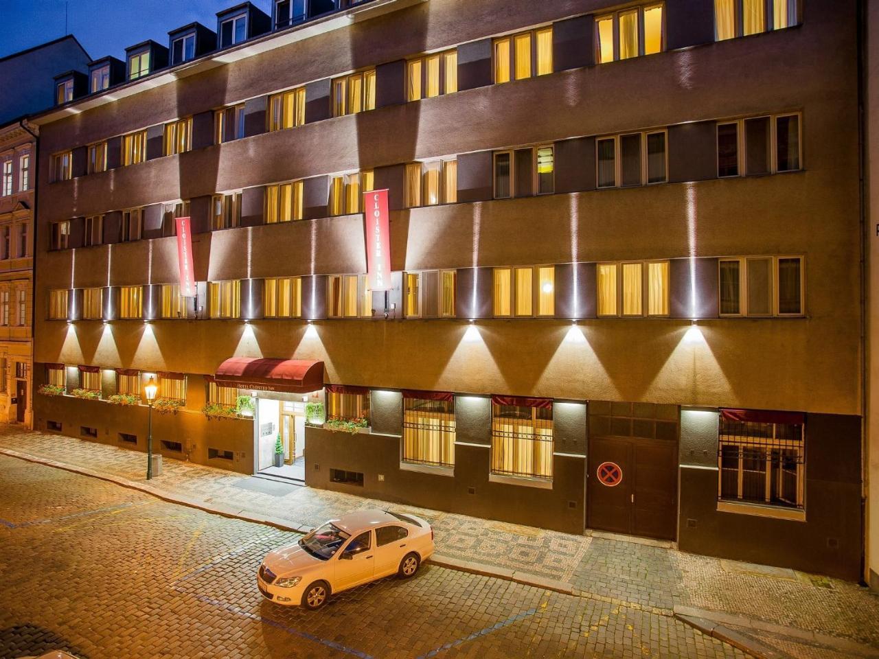 Hotel Cloister Inn