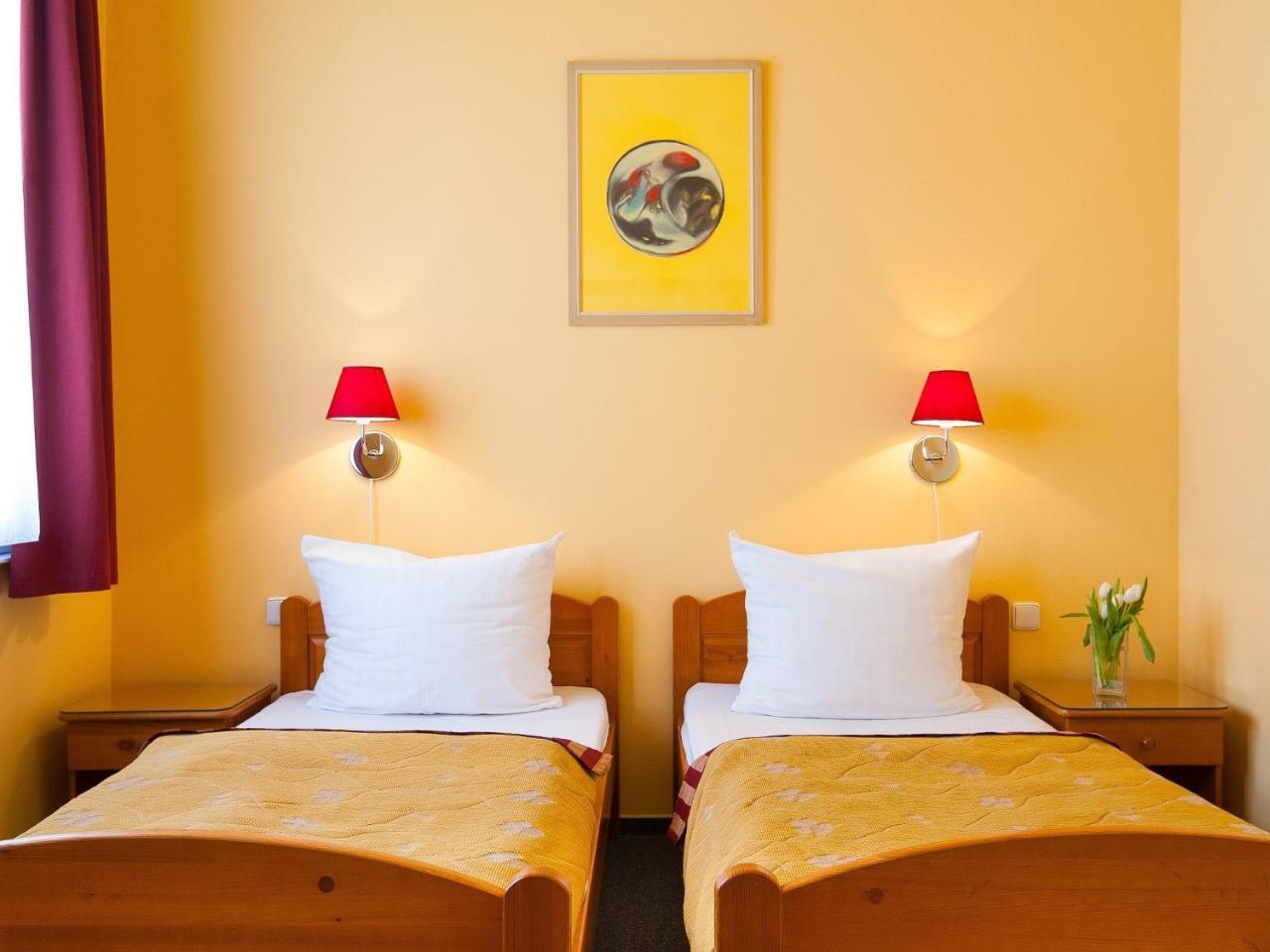 Hotel Cloister Inn