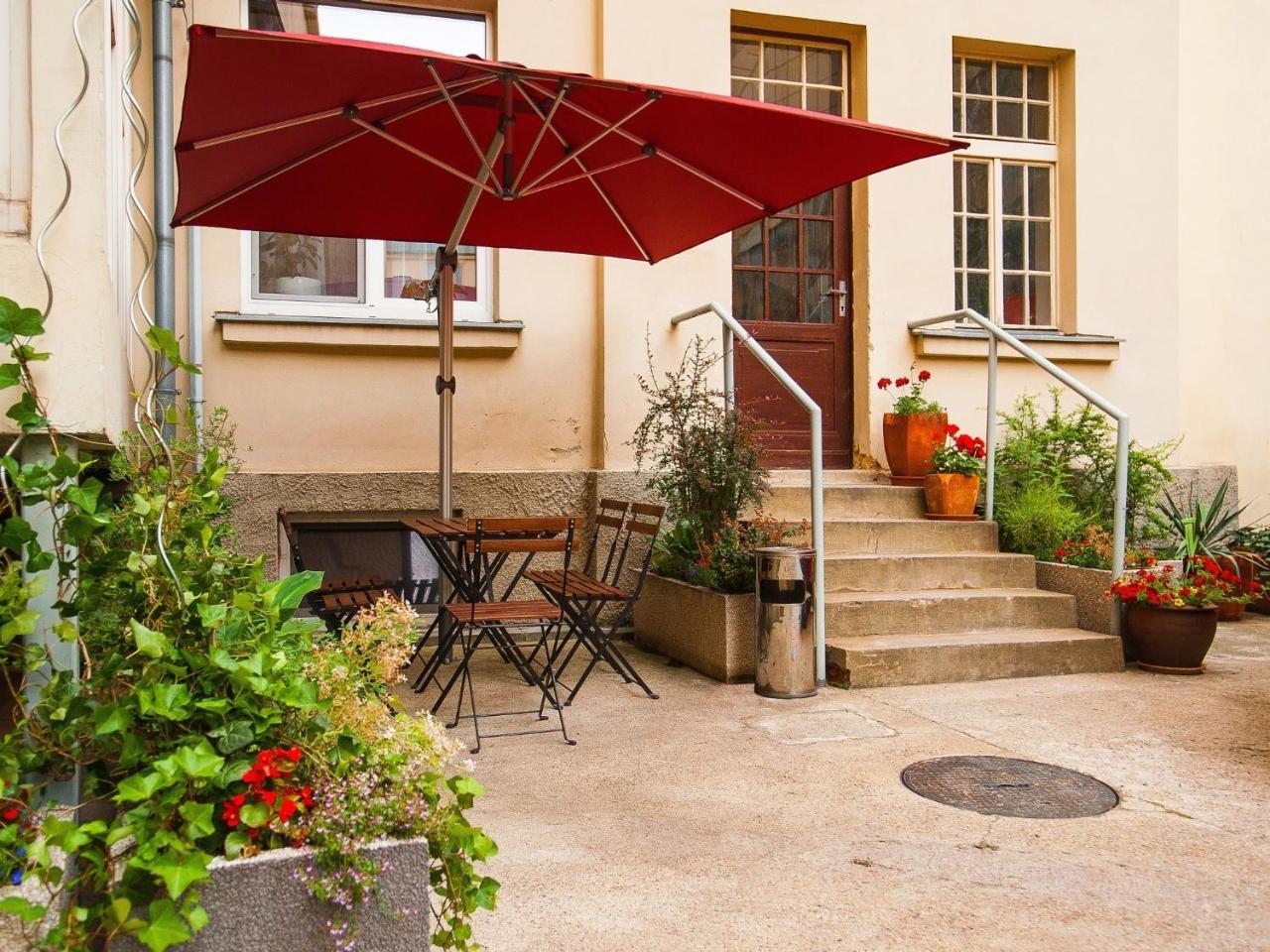 Hotel Cloister Inn