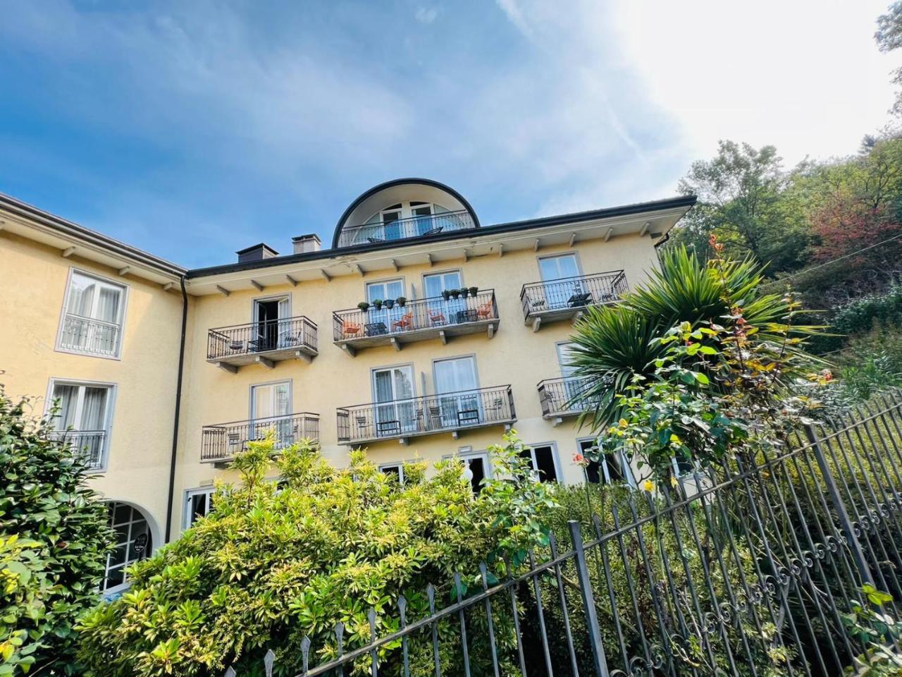 Santa Caterina à Lake-orta