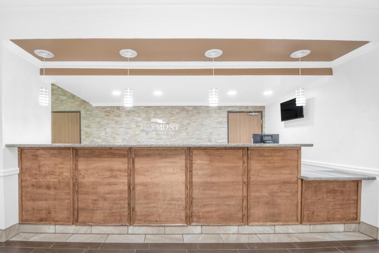 Baymont by Wyndham Pearsall em West-texas
