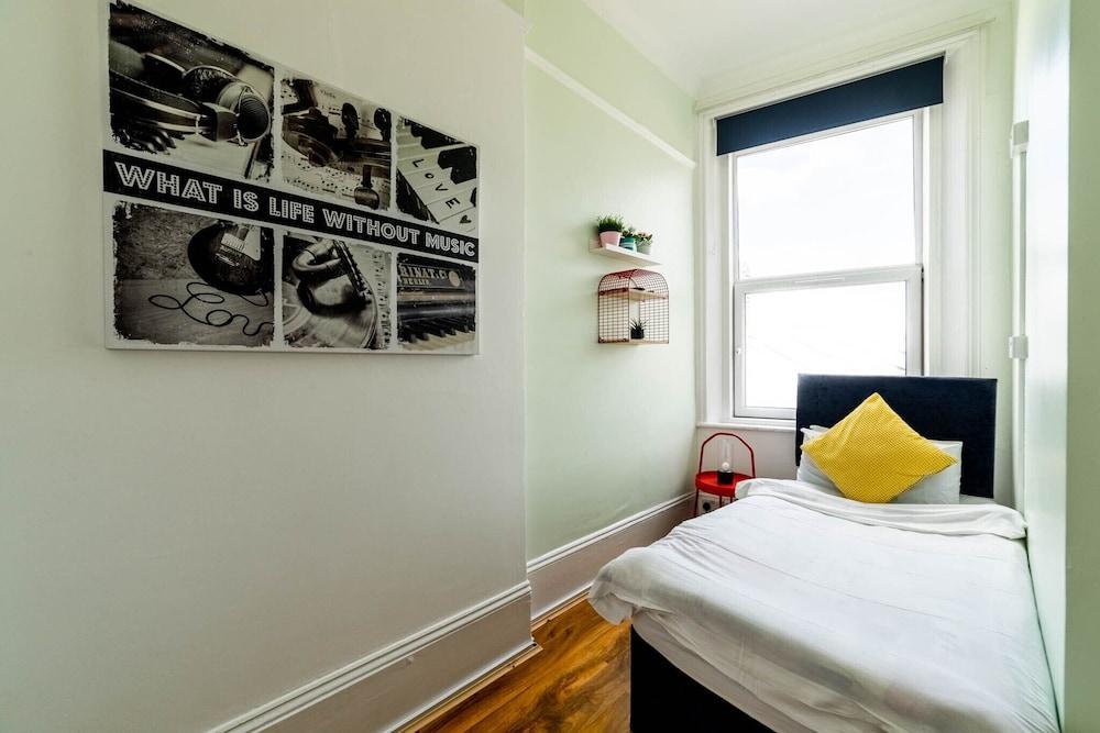 Book A Bed Hostel (adults Only)