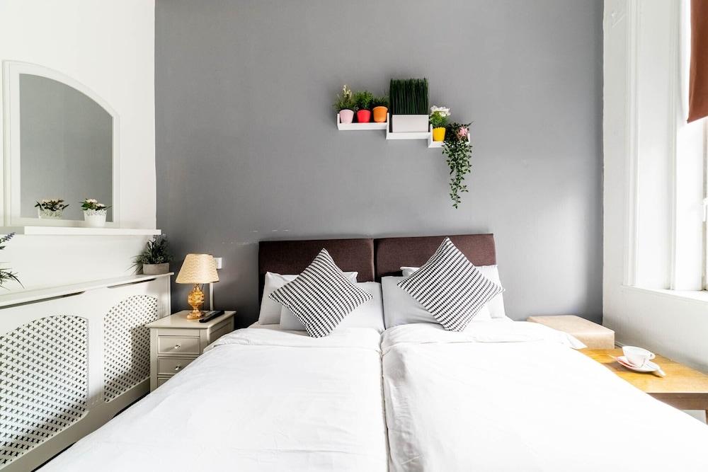 Book A Bed Hostel (adults Only)