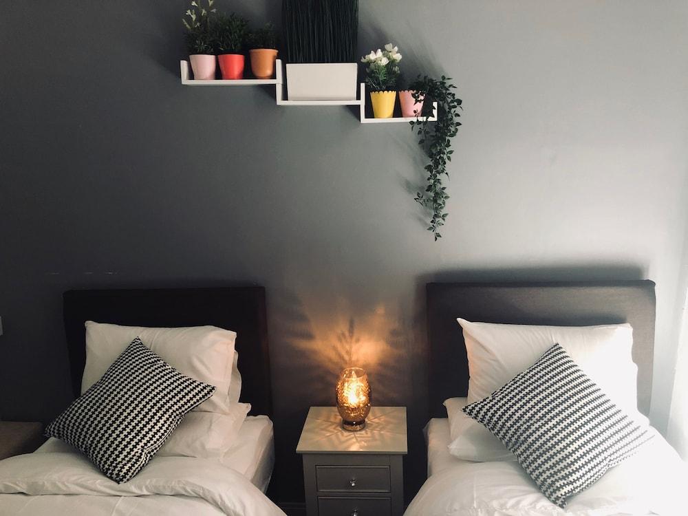 Book A Bed Hostel (adults Only)