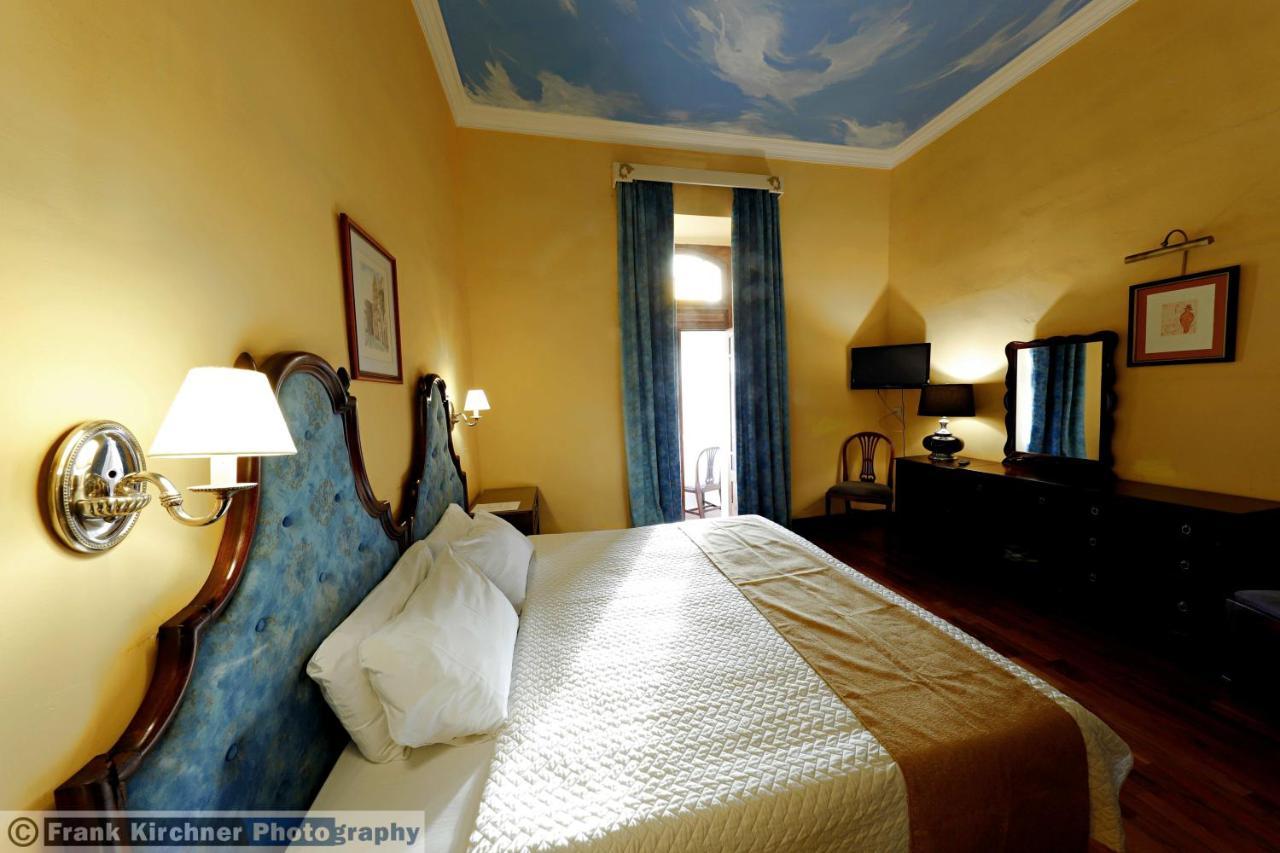 Hotel Castille