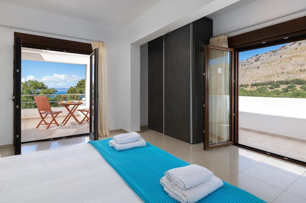 Pefkos Hillside Villas 