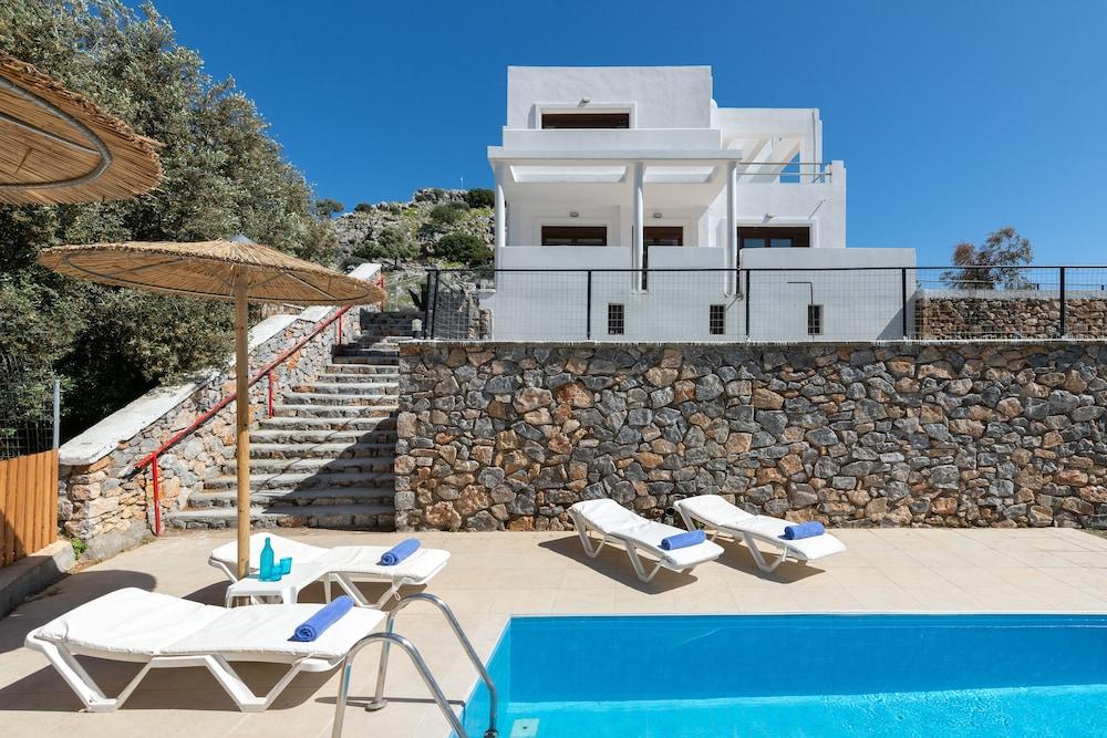 Pefkos Hillside Villas 