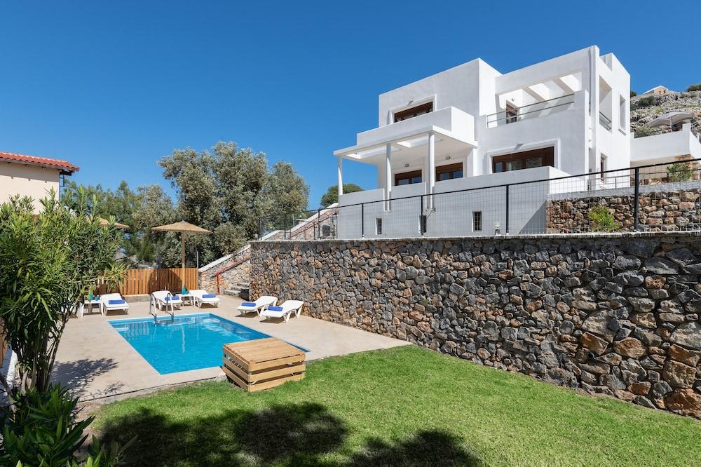 Pefkos Hillside Villas 