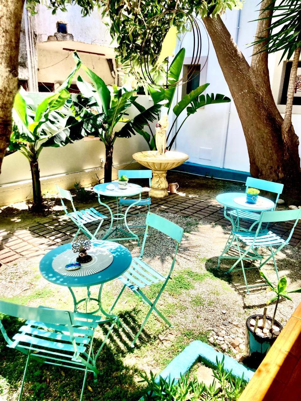 Tree of Life Art Hotel 2 *