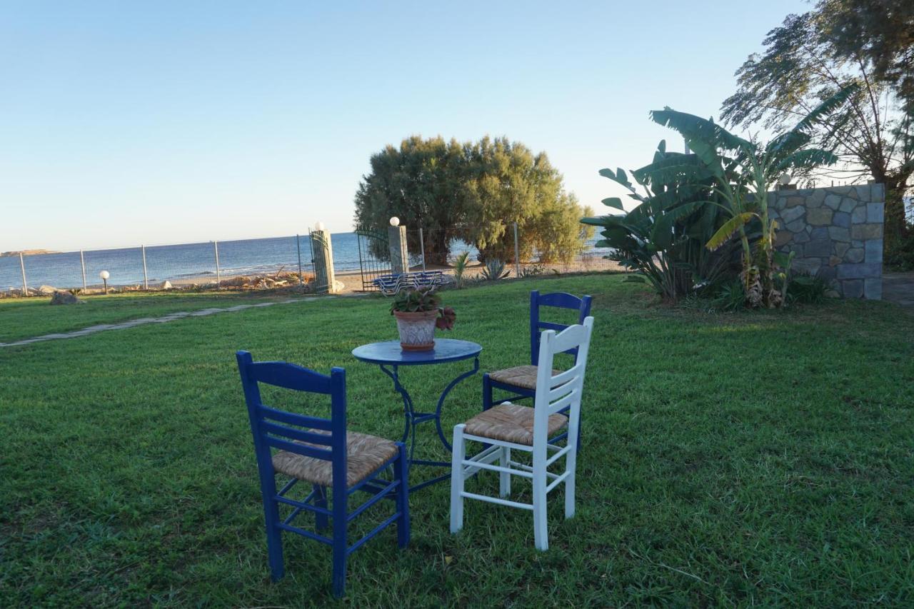 Nicholas Beach Studios 2 *