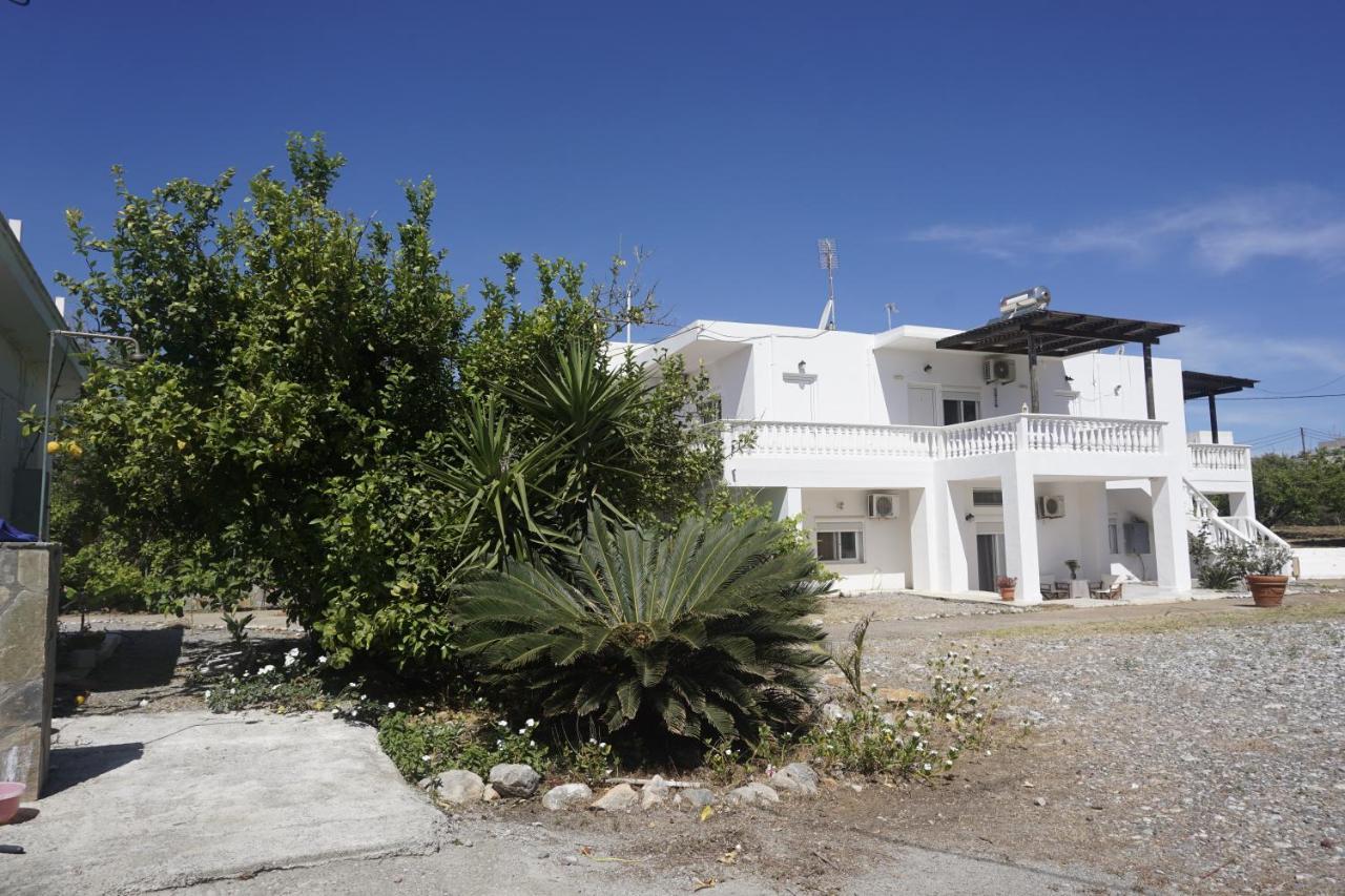 Nicholas Beach Studios 2 *