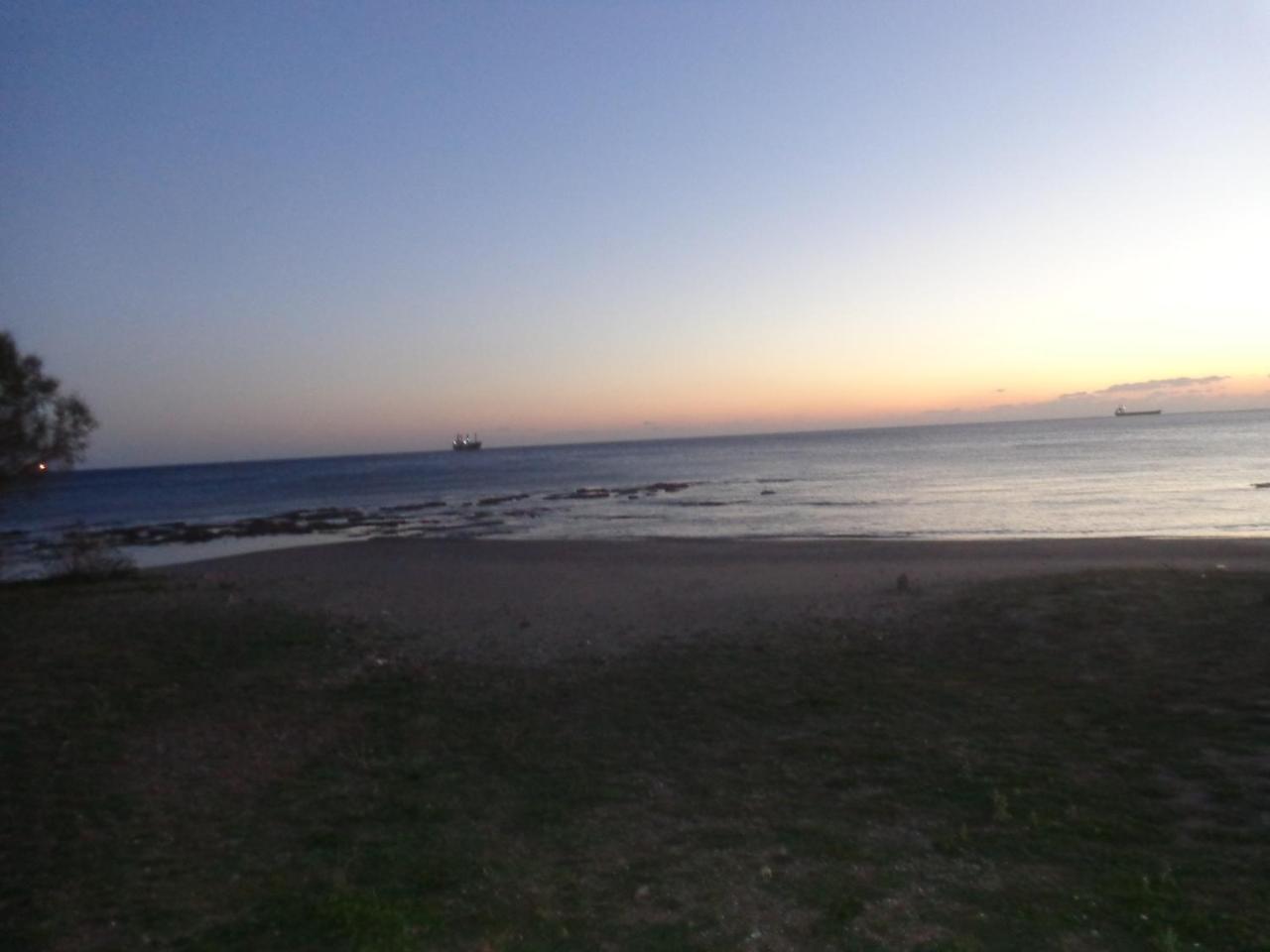 Nicholas Beach Studios 2 *