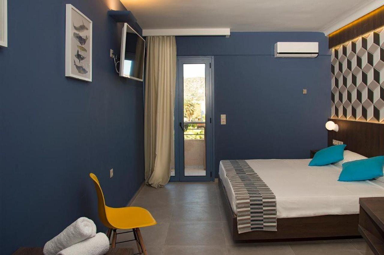 Compass Stalis Beach 4 *