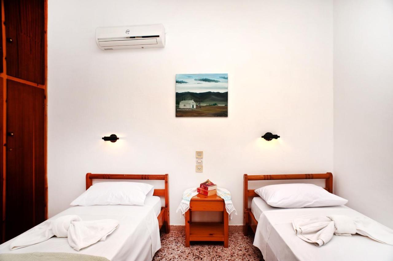 Dolphin Apartments 2 *