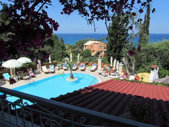 Steven\'s on the Hill 2 * Steven\'s on the Hill 2 *