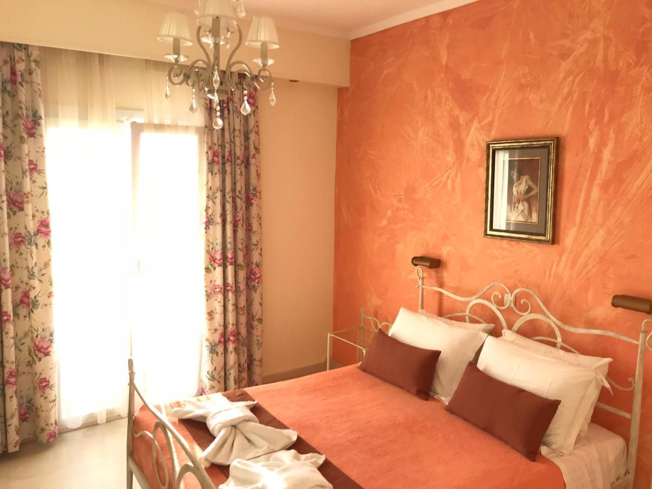 Steven\'s on the Hill 2 * Steven\'s on the Hill 2 *