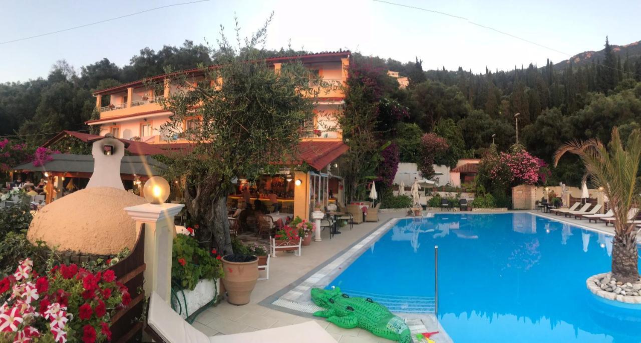 Steven\'s on the Hill 2 * Steven\'s on the Hill 2 *