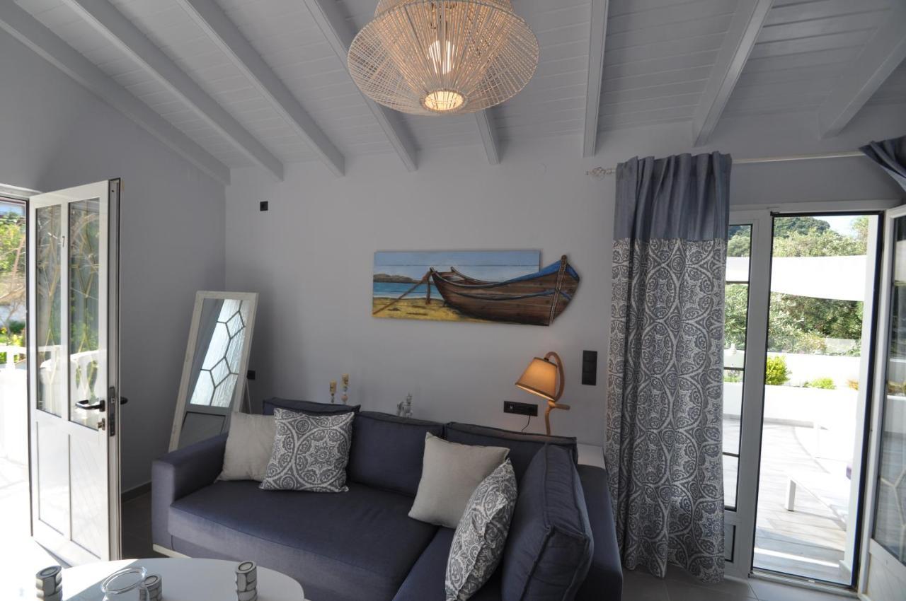 Steven\'s on the Hill 2 * Steven\'s on the Hill 2 *