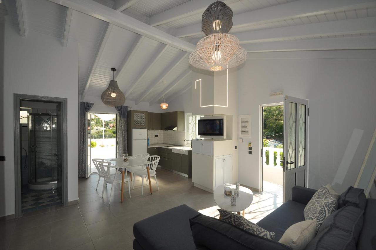 Steven\'s on the Hill 2 * Steven\'s on the Hill 2 *