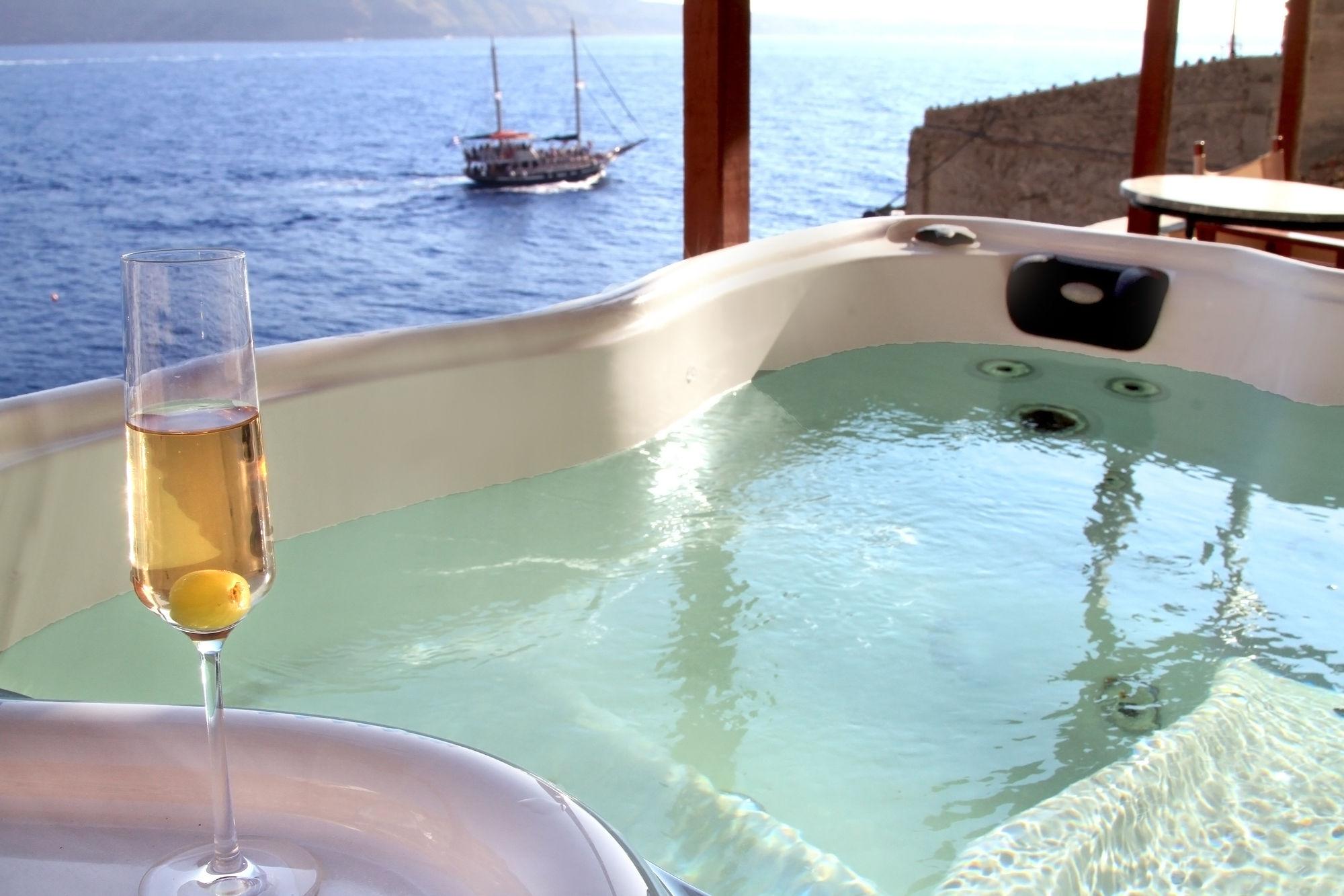 Amoudi Villas 2 *