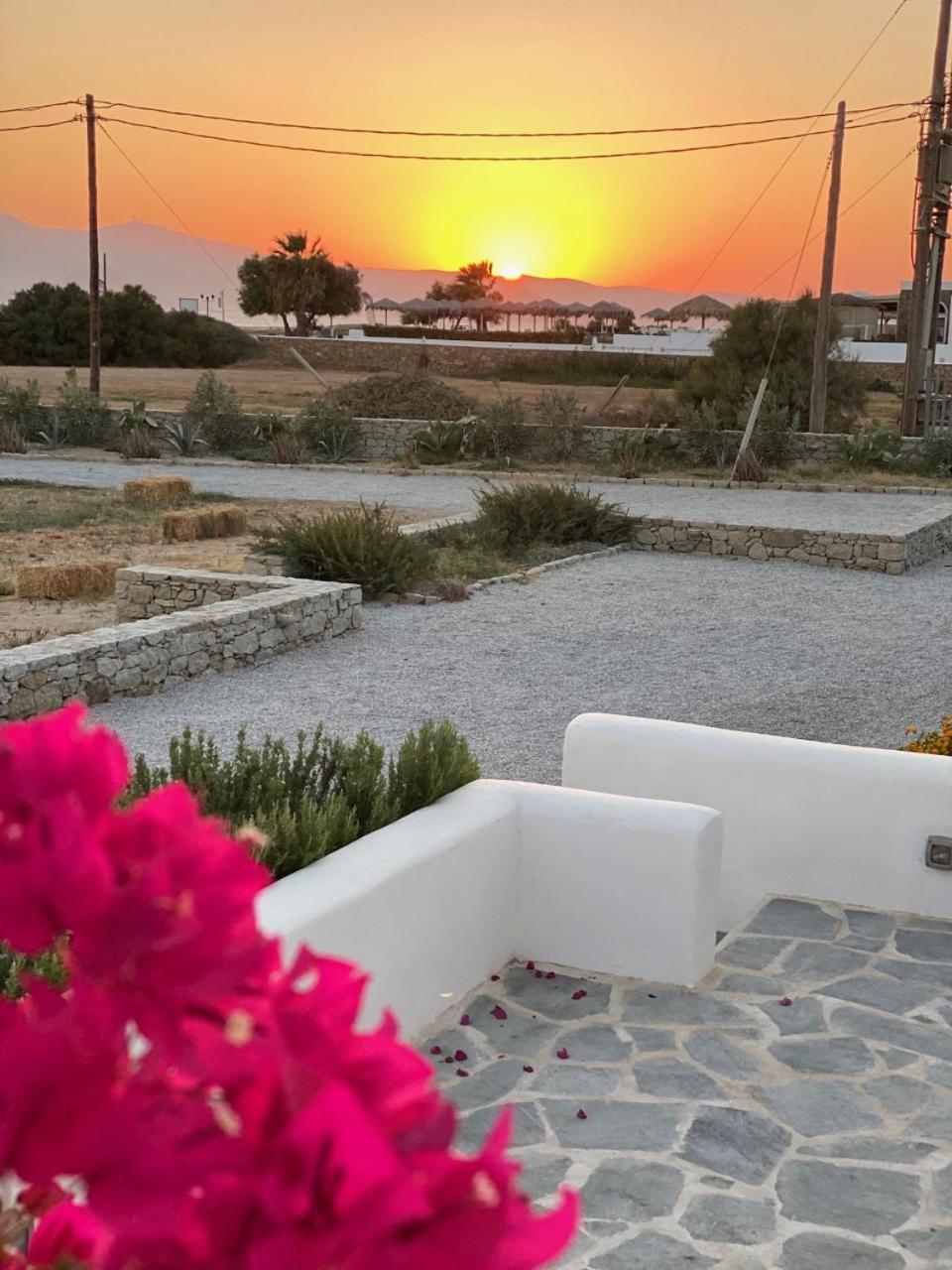 Ploes Seaside Houses 2 *