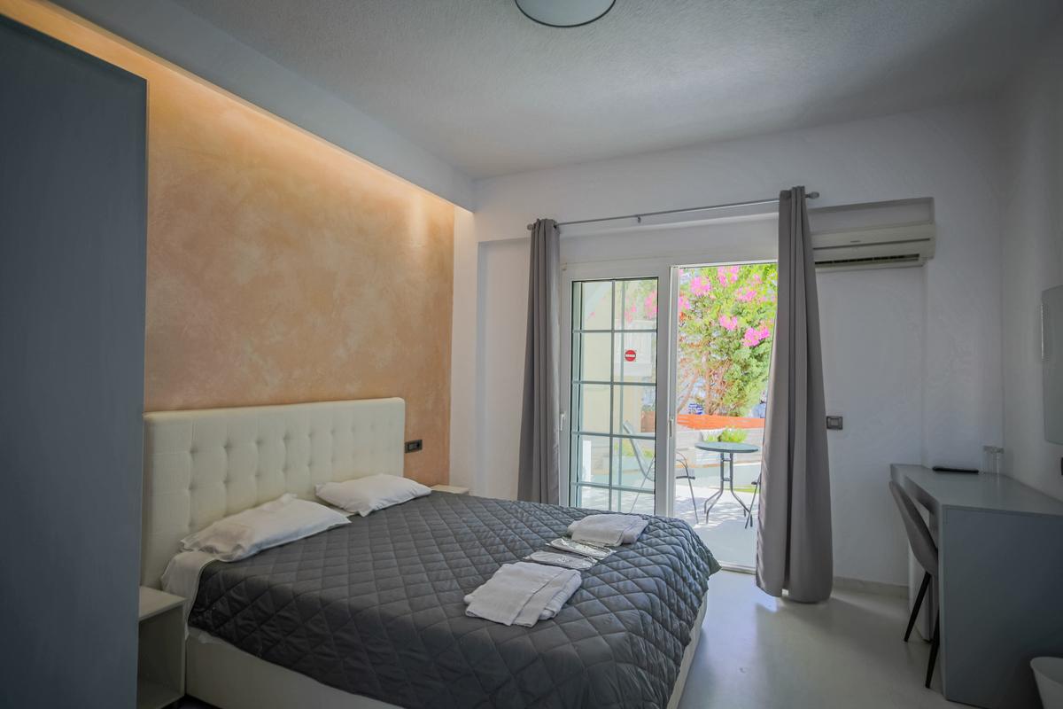 Paradise Hotel 3 *
