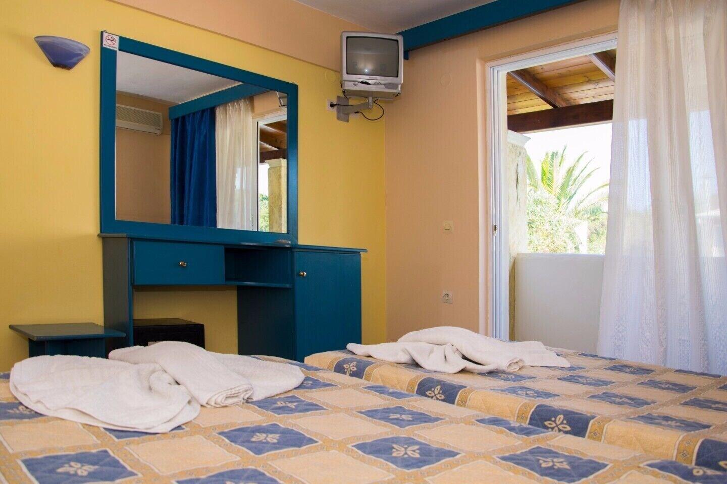 Olive Grove Hotel 