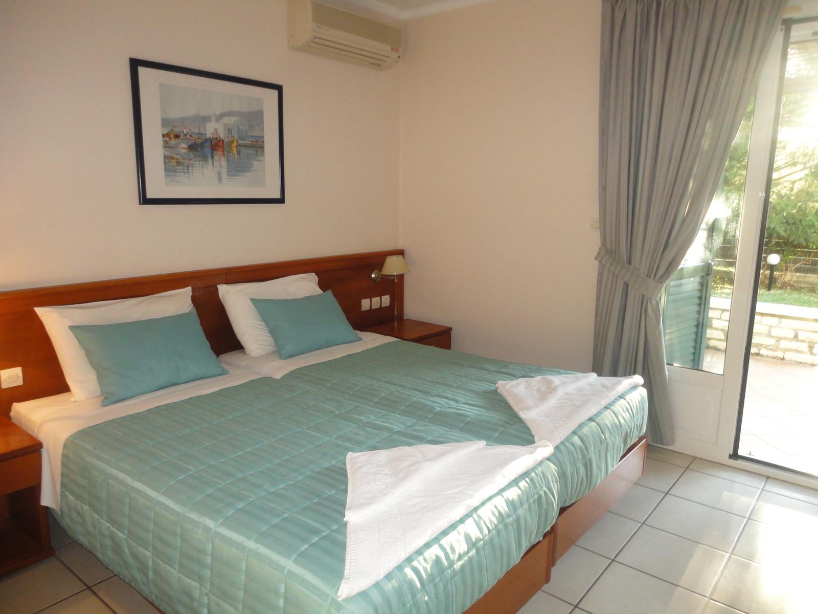 Ostria Apartments 3 *
